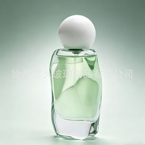 Botella de perfume triangular irregular de vidrio Sujiu de 50 ml con base gruesa y pulverizador, botella vacía para rellenar. - Product Image 4