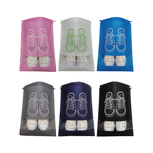 Bolsa de almacenamiento de zapatos reciclable de primera calidad ecológica, organizador de cordón impermeable a prueba de polvo, bolsa de compras de tela no tejida - Product Image 1