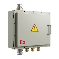 Boîtier de distribution en acier laminé à froid 400V sur mesure, étanche, pour montage mural, avec hub de contrôle et fenêtre de surveillance pour toit incliné
