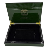 Emballage cadeau en bois laqué vert piano pour chocolats et dattes, offre spéciale pour le marché du Moyen-Orient en l'occasion du Ramadan