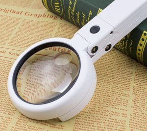 USB <b>Rechargeable</b> <b>LED</b> <b>Light</b> Foldable Stand Handheld Magnifying Glass with 8 <b>LED</b> - Product Image 6