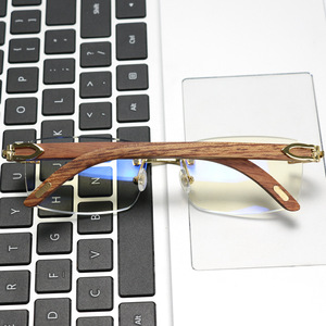 Nouvelles Montures Optiques <span class=keywords><strong>en</strong></span> Titane et <span class=keywords><strong>Bois</strong></span> pour Hommes, Lunettes d'Affaires Sans Monture, Branches <span class=keywords><strong>en</strong></span> <span class=keywords><strong>Bois</strong></span> - Product Image 4