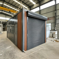 Entrepôt modulaire en acier respirant sur mesure avec portes à double volet roulant et solutions de stockage de voitures