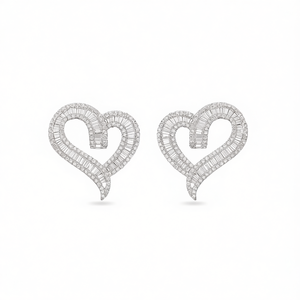 E4340 Orecchini a cuore con diamanti in oro bianco da donna, stile romantico da matrimonio, colore D naturale, gioielli in oro bianco 18 carati - Product Image 1