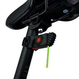 Feu arrière de vélo rechargeable par USB, feu arrière LED étanche IPX4, 4 modes, rouge rose, vert fluorescent, support en plastique - Product Image 5