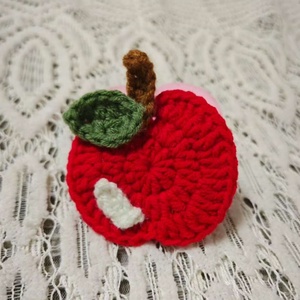 Dễ Thương Trái cây thiết kế handmade Crochet Apple vá sáng tạo nhà dệt may may may trang trí bán buôn thiết kế sáng tạo - Product Image 1