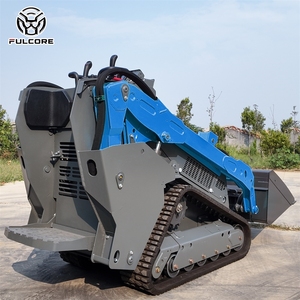 Livraison Gratuite – Mini-chargeuse compacte Fulcore 0,15 m³ de capacité de godet, utilisation polyvalente pour l'aménagement paysager, modèle FC-300T - Product Image 2