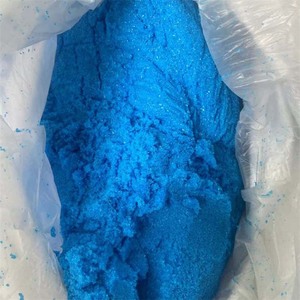 <span class=keywords><strong>Sulfate</strong></span> <span class=keywords><strong>de</strong></span> <span class=keywords><strong>cuivre</strong></span> <span class=keywords><strong>de</strong></span> qualité engrais 98% haute pureté CuSO4.5H2O, poudre cristalline bleue, <span class=keywords><strong>sulfate</strong></span> <span class=keywords><strong>de</strong></span> <span class=keywords><strong>cuivre</strong></span> pentahydraté pour le traitement <span class=keywords><strong>de</strong></span> l'eau - Product Image 5