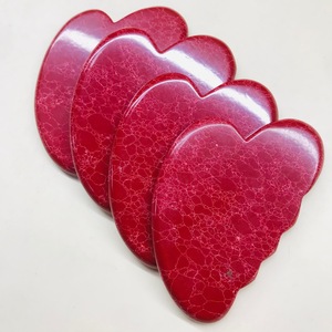 Outil de massage facial Gua Sha en pierre naturelle de turquoise rouge, jaspe rouge, ou jade rouge pour le visage - Product Image 5