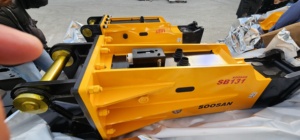 Para SOOSAN SB 131 Motor de motor de núcleo de caja de martillos hidráulicos 30-45 toneladas para excavadoras para trabajos de construcción y demolición - Product Image 6