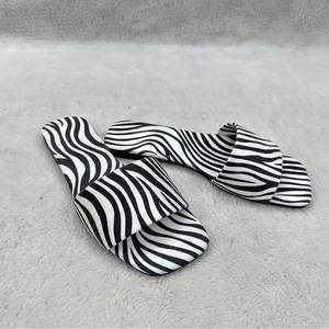 <span class=keywords><strong>Sandalias</strong></span> Planas de Verano Cómodas para <span class=keywords><strong>Mujer</strong></span>, Diseño Abierto en Negro/Blanco para Uso en Exteriores, Sin Mención de Marca - Product Image 3