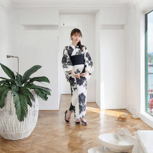 Chemisier et jupe tissés à manches longues pour femme, style kimono floral torsadé sur le devant, tenue décontractée ou de bureau traditionnelle - Product Image 2