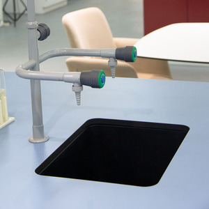 Estación de Trabajo para el Manejo de Materiales Radiactivos con Protección de Plomo para Rayos <span class=keywords><strong>Beta</strong></span> y Gamma, Superficie de Descontaminación - Product Image 5