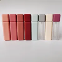 2020 कम MOQ नई शैली खाली लक्जरी वर्ग रबर स्प्रे पेंट कोमल स्पर्श के साथ Lipgloss पैकेजिंग लिप ग्लोस बोतल ट्यूब wands