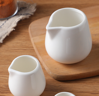 Tasse à lait en porcelaine fine avec logo personnalisé, pichet à crème et à sauce, bec verseur classique, poignée, 350 ml, pour restaurant, hôtel, vente en gros