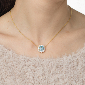 Collana <span class=keywords><strong>con</strong></span> Ciondolo in Argento Sterling 925 Placcato Oro <span class=keywords><strong>con</strong></span> <span class=keywords><strong>Acquamarina</strong></span> Sintetica Ovale Halo e Zirconi, <span class=keywords><strong>Gioielli</strong></span> da Donna - Product Image 2
