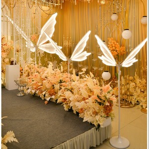 Accessoires de décoration de salle de mariage, papillons en plastique illuminés, lumières de plafond pour allée, avec lumière jaune pour la zone de réception de mariage - Product Image 2