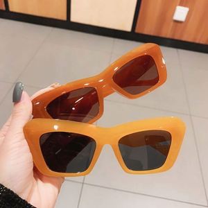 Lunettes de soleil pour femmes, style rétro 2022, monture carrée, grandes lunettes de soleil UV400, lunettes de soleil œil de chat orange pour femmes - Product Image 5