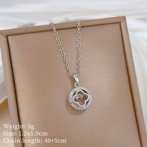สร้อยคอเหล็กกล้าไร้สนิมชุบทอง 18k ประดับเพชรซิคอนรูปใบโคลเวอร์ ดีไซน์หรูหราสำหรับผู้หญิง - Product Image 6