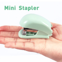 Ensemble de papeterie Foska ergonomique Cconformity Mini taille 12 feuilles capacité d'agrafage petite agrafeuse pour les besoins quotidiens en papier d'agrafage