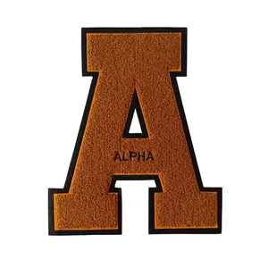 大尺寸首字母阿尔法雪尼尔字母刺绣深棕色又名联谊会铁在莱特曼棒球夹克补丁上