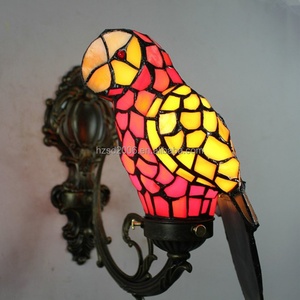 Lampe murale LED en verre Tiffany soudé à la feraille, design européen, économe en énergie, pour salon, directement de l'usine en Chine - Product Image 2