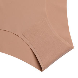 Slip Senza Cuciture PASUXI con Logo Personalizzato, Mutandine a Vita Alta Invisibili in Seta Ghiaccio, Intimo Femminile Senza Segni - Product Image 3