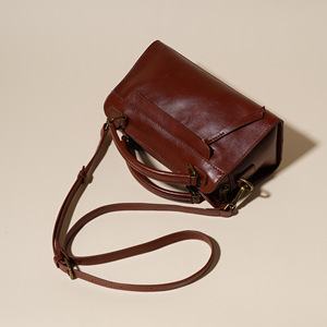 Nouveau Sac à bandoulière carré rétro en cuir véritable souple, polyvalent, haut de gamme, tendance, décontracté, avec fermeture éclair, en polyester, vente en gros 2026 - Product Image 4
