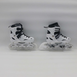 Patins à roues alignées en PU blanc professionnel avec <span class=keywords><strong>châssis</strong></span> en aluminium clignotant freestyle léger pour une utilisation en extérieur prix d'usine - Product Image 1