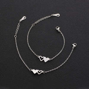 Bracciale Premium in Acciaio Inossidabile Placcato Oro Rosa e Argento con Doppio Cuore Cavo e Catena <span class=keywords><strong>di</strong></span> Estensione Regolabile per Donne, Regalo <span class=keywords><strong>di</strong></span> San Valentino - Product Image 2