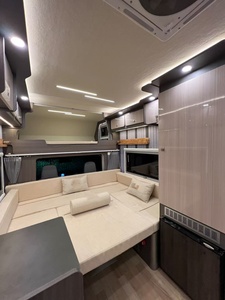 Petit camping-car tout-terrain remorque RV caravane Suspension indépendante lumières LED frein électrique Camping voyage cuisine tente - Product Image 3