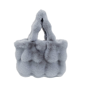 Nuova Borsa a Mano da Donna, Moda Invernale, Tinta Unita, Grande Capacità, Borsa a Tracolla in Peluche per il Pendolarismo - Product Image 6