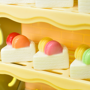 Cabochon en résine en forme de mini macaron de simulation pour maison de poupée miniature, accessoires DIY pour boucles d'oreilles et porte-clés - Product Image 4