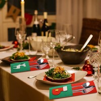 Sacs à couverts de Noël en feutre personnalisés en gros avec poches organisatrices pour couverts