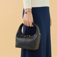 Sac à bandoulière pour femme en cuir véritable, marque privée OEM, sacs à main mignons, échantillon personnalisé disponible