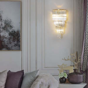 Nouveau style de lampe de chevet d'intérieur de luxe en gros long tube moderne en cristal led applique murale en or pour la maison - Product Image 3