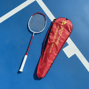 Raquette de <span class=keywords><strong>badminton</strong></span> légère de haute qualité 5U 78g pour débutants, en fibre de carbone 24T pré-cordée 24lbs, idéale pour un jeu facile. - Product Image 1
