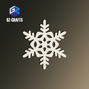 Ornements de Noël en acrylique découpé au laser Flocon de neige en acrylique blanc personnalisé - Product Image 2