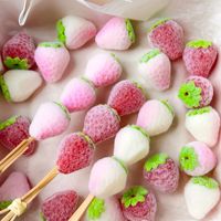 Perles en vrac en acrylique floqué forme irrégulière motif fraise INS mignonnes pour DIY, fabrication artisanale, accessoires pour chaînes de téléphone, bracelets et colliers CN ZHE