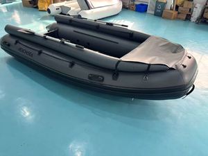 Bote Inflable Reachsea Color Gris Oscuro, Tipo Jet PVC Tunnel Air Deck, 3.8m, <span class=keywords><strong>6</strong></span> Personas, con Motor para Pesca - Product Image 2