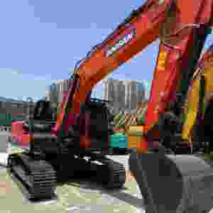 Encuentra Iconos Similares: Excavadora de Cadenas DOOSAN DX225 DX220 Nueva a la Venta - Product Image 2