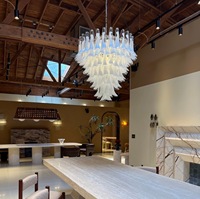Lustre moderne en verre de Murano pour plafond haut, luminaire suspendu de luxe pour hall d'entrée français, grand lustre décoratif pour escalier long