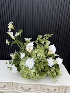 Arreglo Floral de Lirios de Cala Blancos Artificiales de Tacto Real, Hortensias Verdes de Seda, Decoración para Bodas, Fiestas y Eventos, Flor de Lirio de Cala - Product Image 5