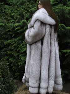 Casaco Feminino de Inverno Grosso com Capuz de Pele Sintética, Elegante, Oversized, com Botão Único, 100% Poliéster para Feriados, Uso Diário e Viagens - Product Image 4