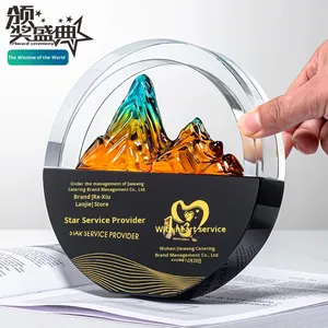 جائزة الكريستال بتصميم عصري مناسبة لموظفي الشركة المتميزين في المسابقات - Product Image 3
