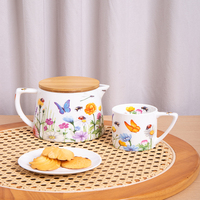 Pichet à eau en porcelaine d'os au design moderne de haute qualité avec tasses, petites tasses pour 4 personnes avec pot