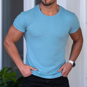 Camiseta de Punto Acanalado Azul Claro para Hombre, Manga Corta, Cuello Redondo, Corte Ajustado, Color Sólido, Transpirable, de Algodón - Product Image 1