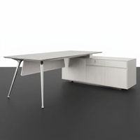 Bureau de direction moderne pour le travail, avec tiroir à pied de meuble et rangement à portes en grain de bois, pieds en métal