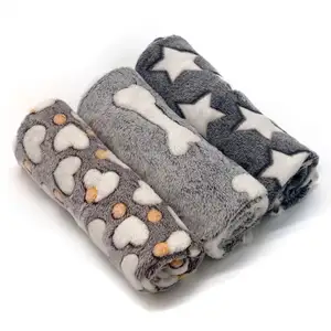 Super Soft Warm Sleep Puppy Blankets Mat Cute Bones stars Love Print Fluffy Fleece pet Flannel Throw Dog Blankets for Dogs Cats