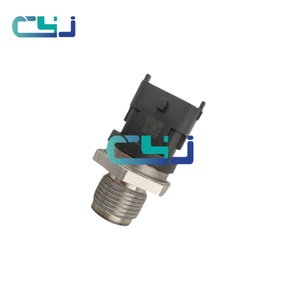 เซ็นเซอร์แรงดันคอมมอนเรลเครื่องยนต์ 6D107 QSB6.7 รุ่น 6754-72-1212 6754721212 สำหรับอะไหล่รถขุดโคมัตสุ PC200-8 เซ็นเซอร์แรงดันน้ำมันเชื้อเพลิง - Product Image 5